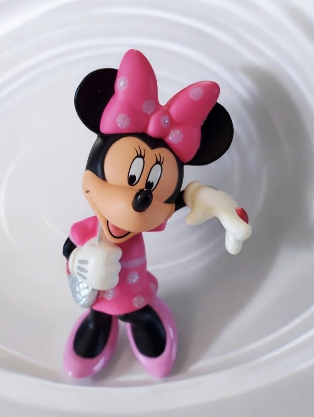 Hallmark Keepsake Ornament  Sweetheart Minnie Mouse